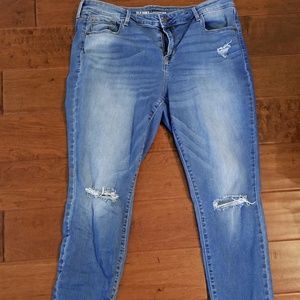 Old Navy Distressed Skinny